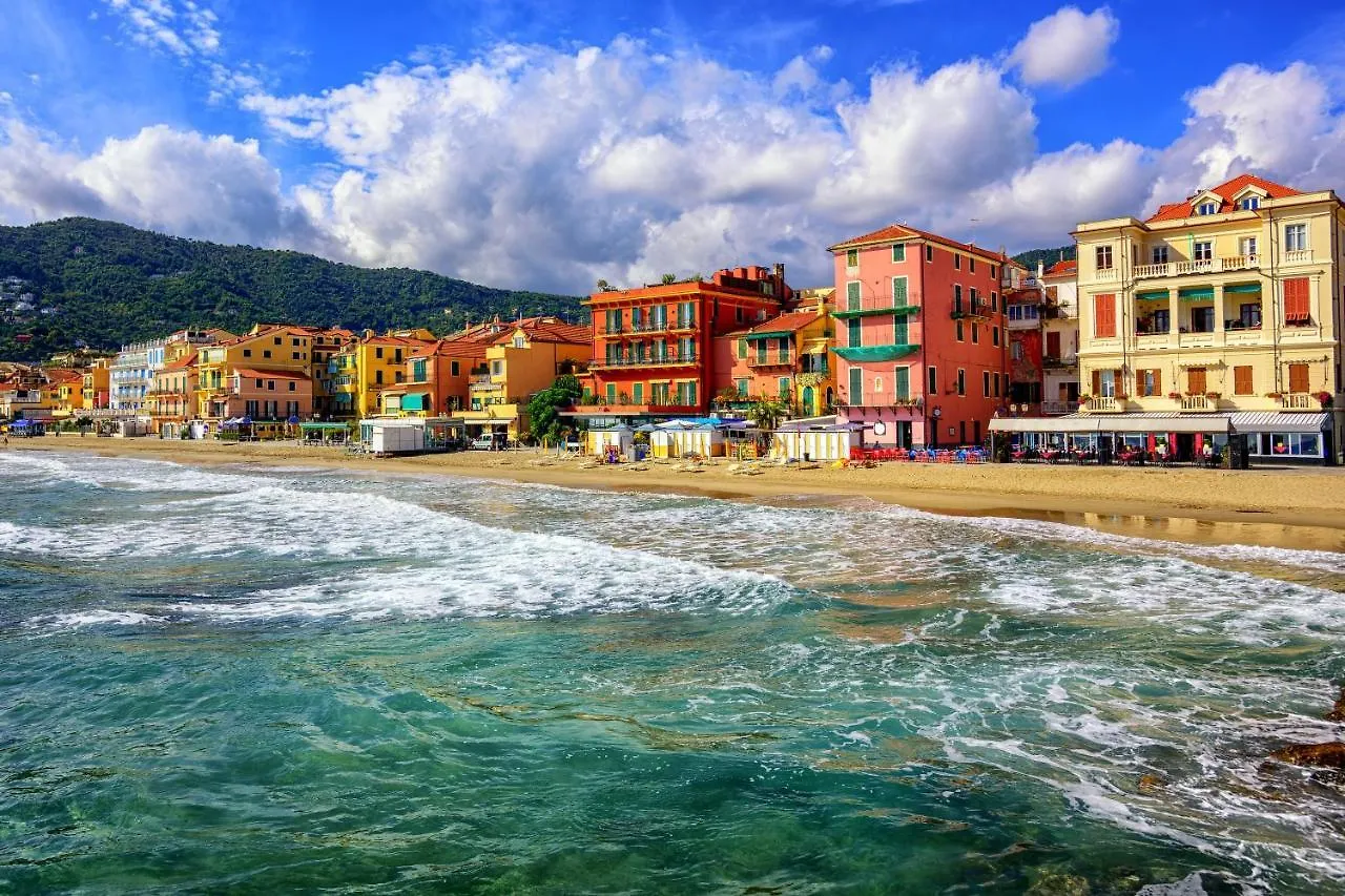 Goccia Di Mare 50M From The Sea - Happy Rentals Alassio 0*,